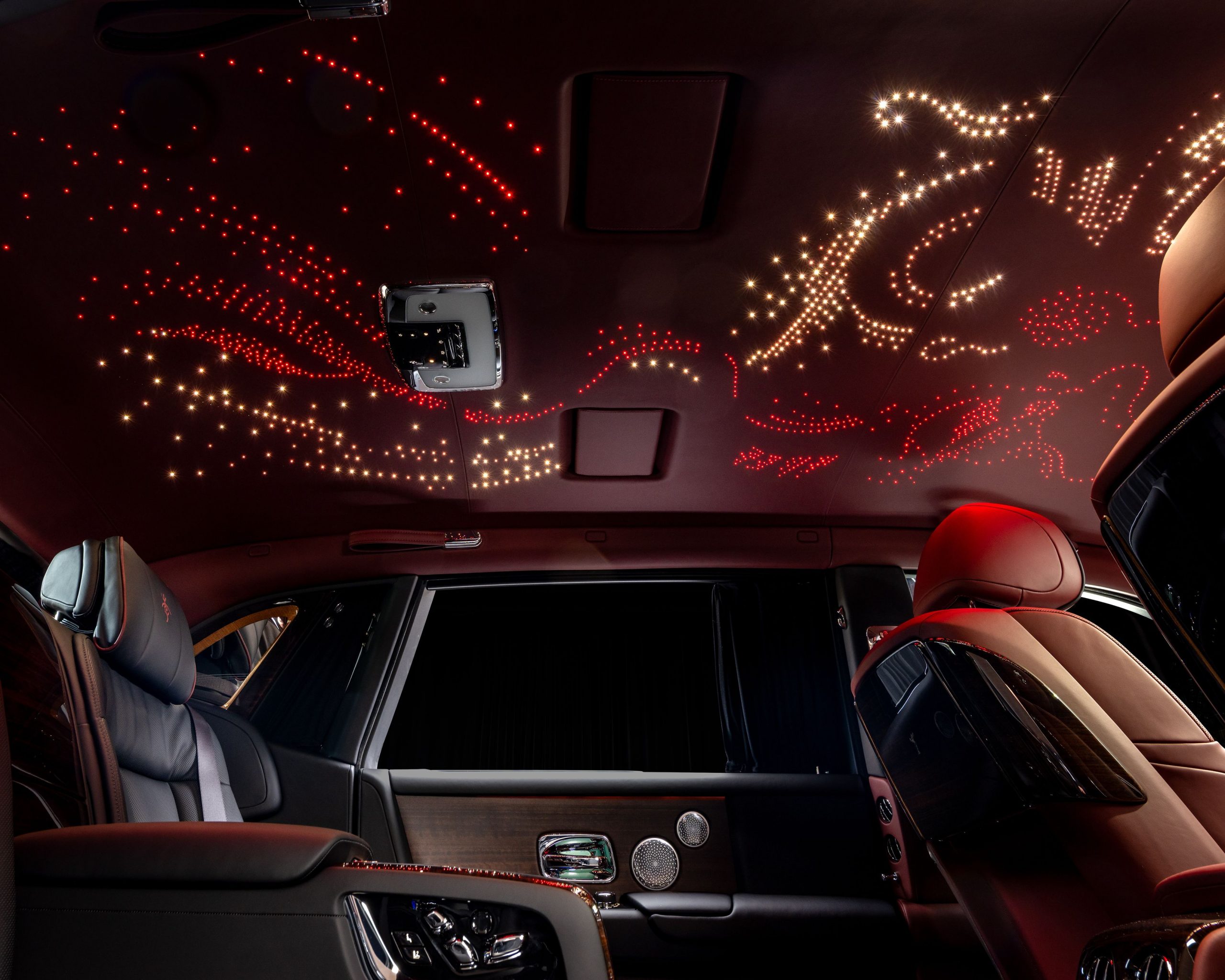 Modernisation Intérieur : CarPlay, Ciel Étoilé et Tech pour votre Auto